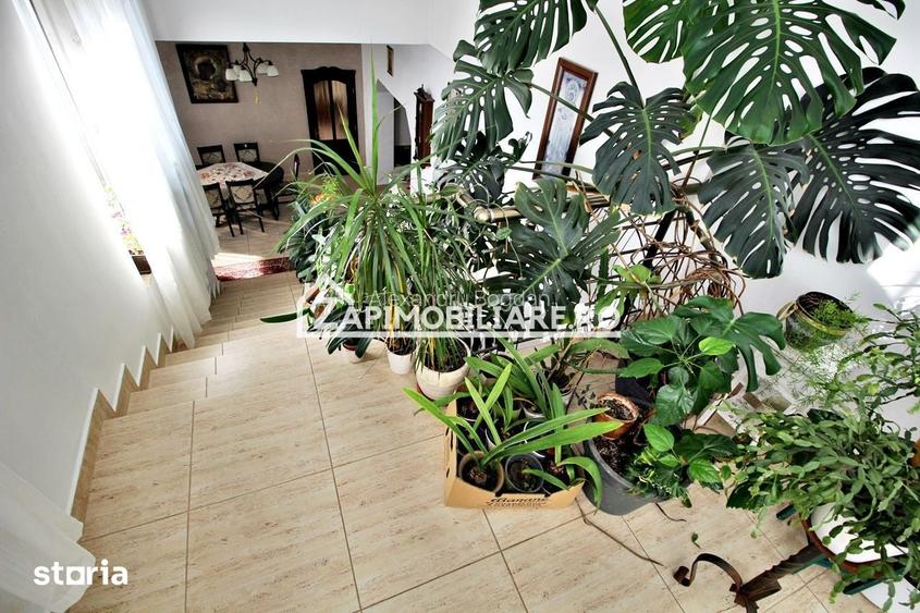 Casa 8 camere,4 bai,482mp,1.100mp teren,2 garaje,0% comision