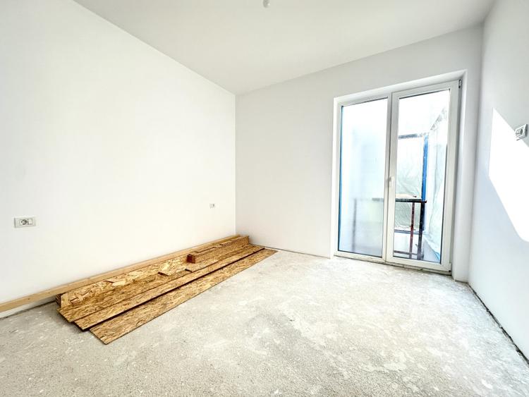 Duplex cu 4 camere cu Canalizare în Dumbrăvița