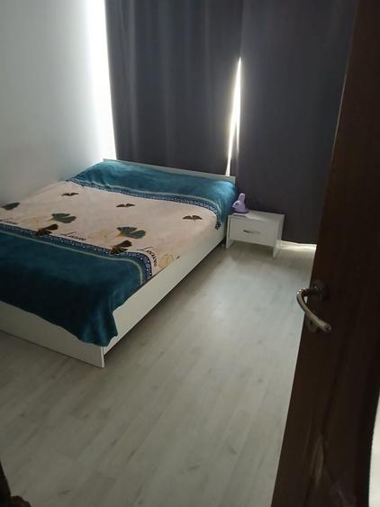 Apartament cu 3 camere decomandat în Micro 17