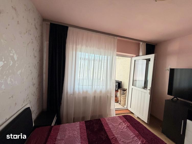 Inchiriez Apartament 3 camere, Faleza Nord zona Reyna | Proprietar - 10