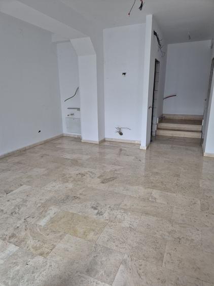 Casă cu 3 camere în Mihail Kogălniceanu