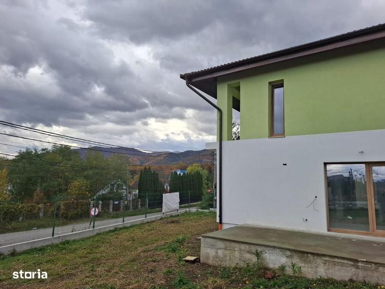 Casa noua in Tocile - individuala - priveliste deosebita spre munti - 9