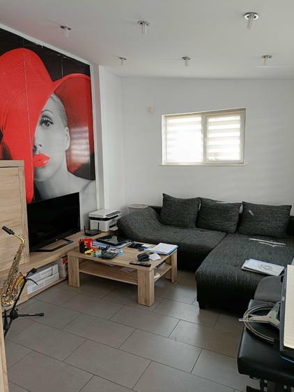 Apartament cu 3 camere decomandat, mobilat în Central
