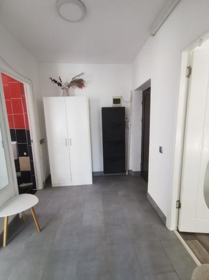 Apartament cu 2 camere decomandat în Florești