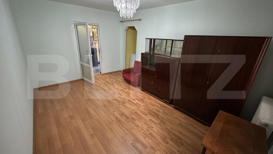 Apartament cu 2 camere semidecomandat, mobilat în Orăștie