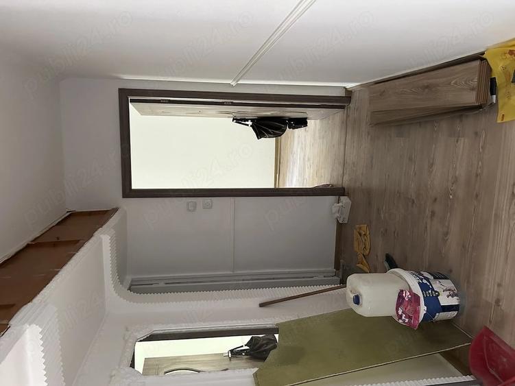 Apartament cu 3 camere semidecomandat în Găvana