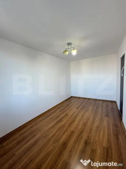 Apartament cu 2 camere semidecomandat în 1 Mai