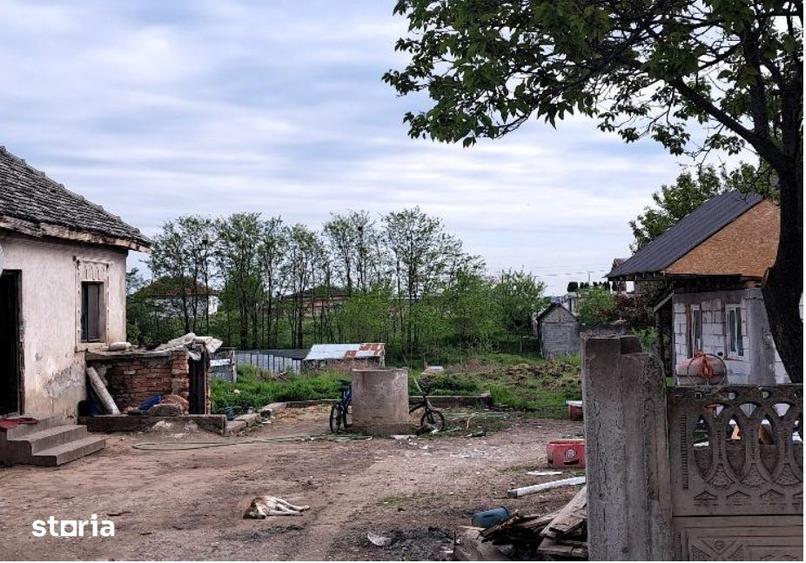Casă cu 2 camere cu Teren 1937 Mp în Ciupercenii Noi