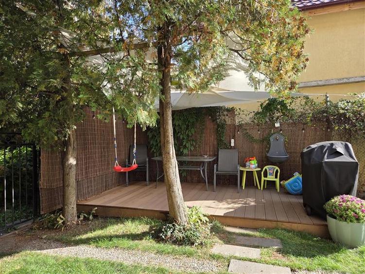 Casă cu 3 camere cu Canalizare în Ultracentral
