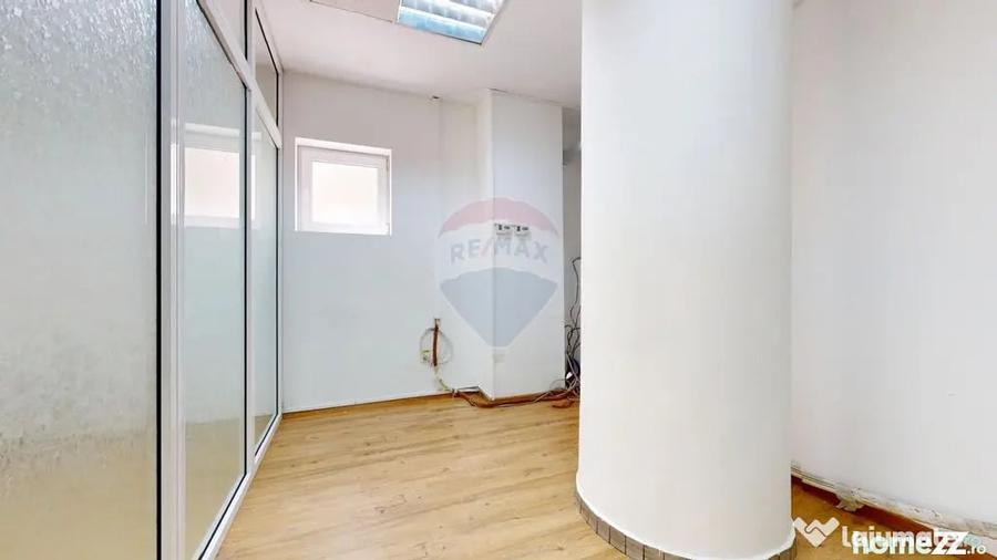 Spațiu comercial, de 125 mp, în Vlahuță