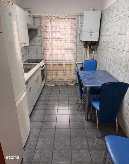 Apartament cu 3 camere, mobilat în Valea Aurie