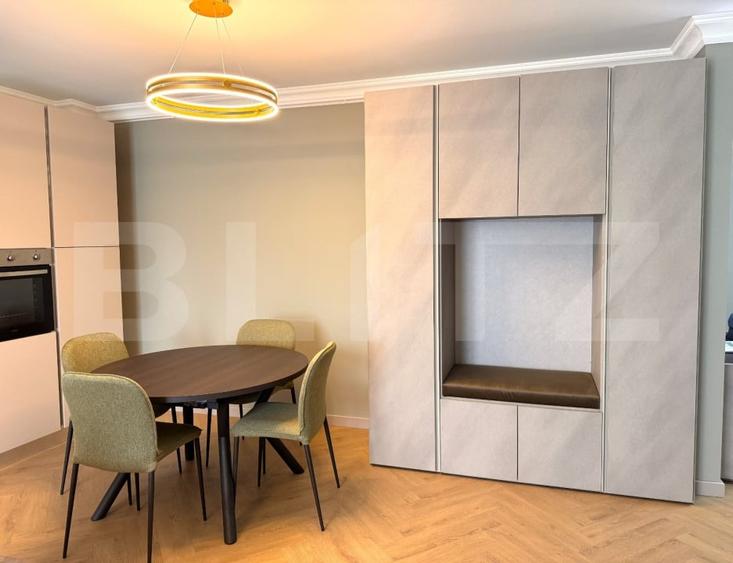 Apartament cu 2 camere semidecomandat, mobilat în Sud