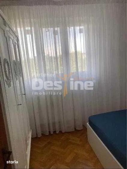 Apartament cu 3 camere semidecomandat în Drumul Taberei