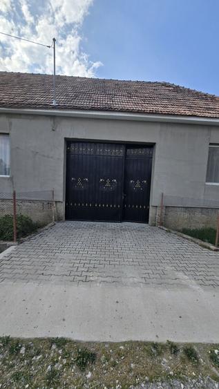 Casă cu 4 camere în Hidiș