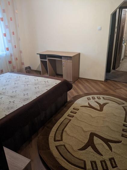 Apartament cu 2 camere semidecomandat în Micro 6