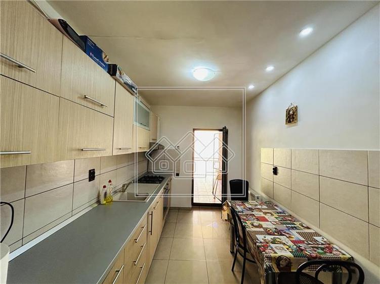 Apartament cu 2 camere decomandat în Șelimbăr