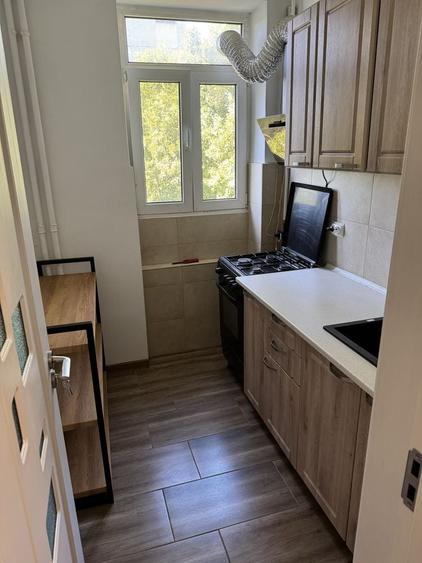 Apartament cu 3 camere semidecomandat în Ferdinand
