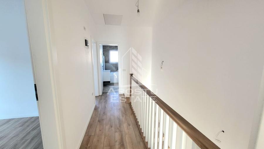 Duplex cu 4 camere cu Canalizare în Dumbrăvița
