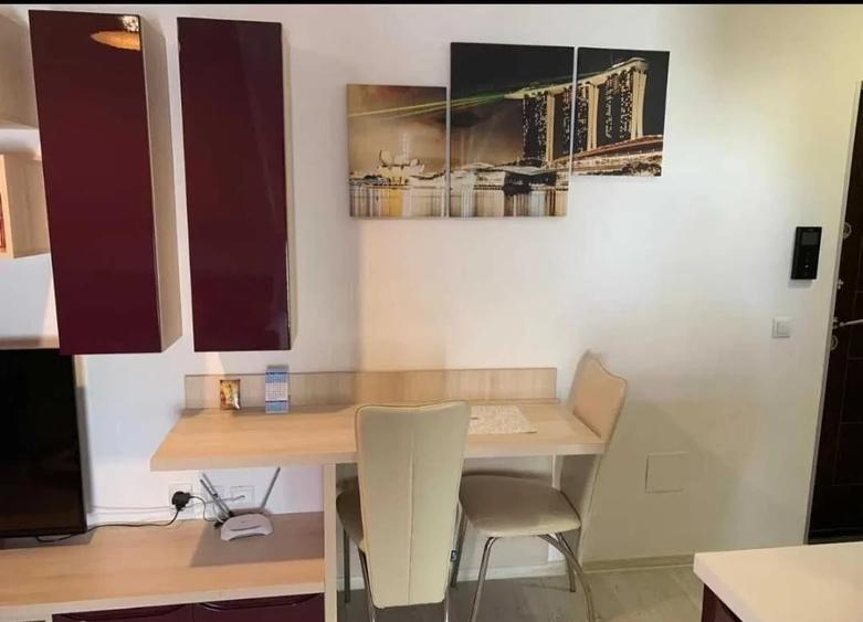 Apartament cu 2 camere decomandat, mobilat în Palat