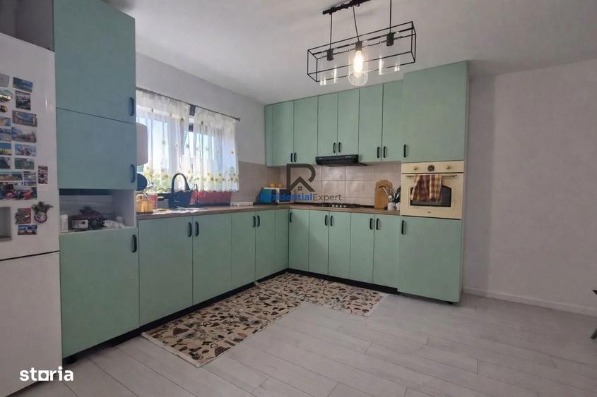 Casă cu 4 camere decomandat cu Teren 250 Mp în Moara Vlăsiei