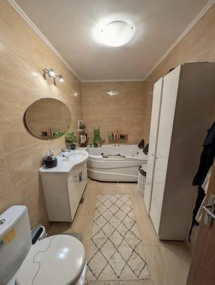 Apartament decomandat, etajul 1, balcon, zona Eroilor - 7