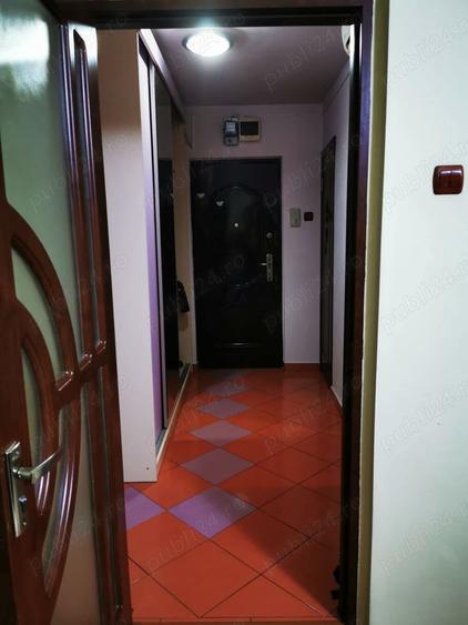 Apartament cu 3 camere decomandat, mobilat în Brâncoveanu