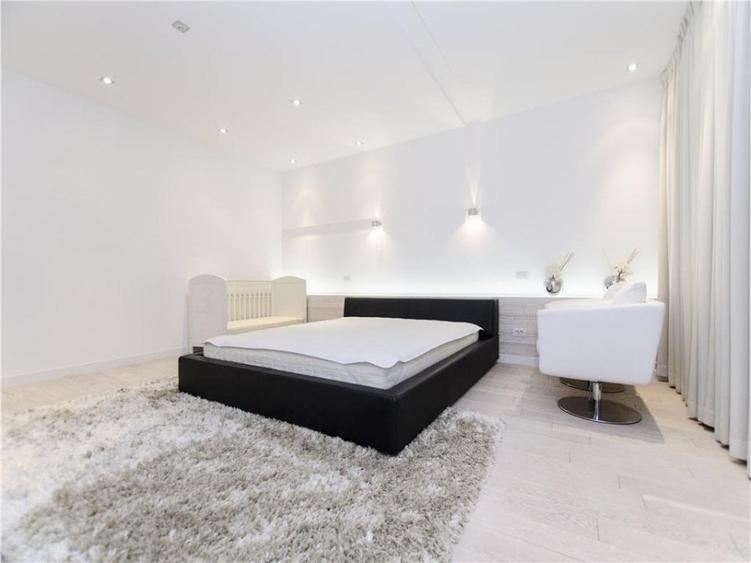 Apartament cu 4 camere semidecomandat în Ultracentral