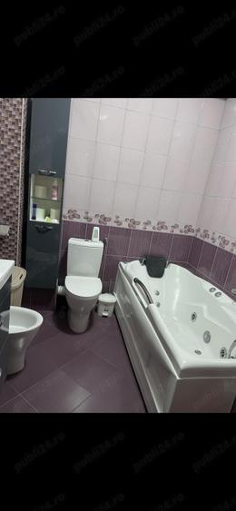 Apartament cu 3 camere semidecomandat în Metalurgiei