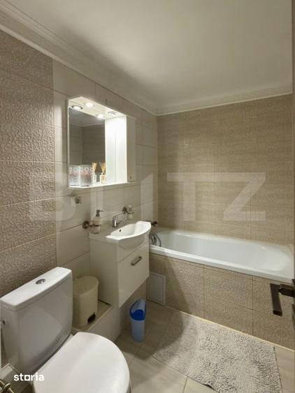Apartament cu 4 camere decomandat în Est