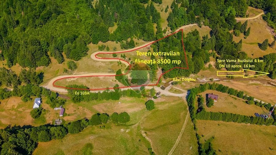 Teren de 8500 mp, în Dălghiu