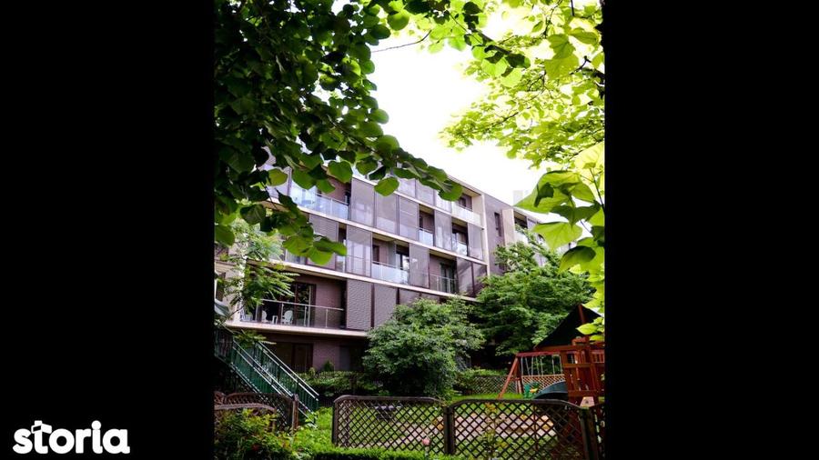 Apartament cu 3 camere, mobilat în Aviatorilor