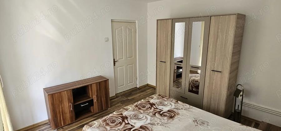 Apartament cu 2 camere decomandat în Casa de Cultură