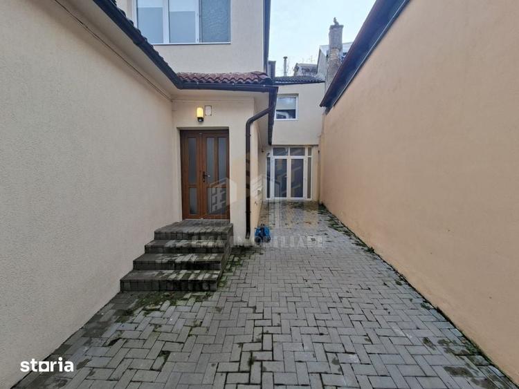 Casă cu 5 camere cu Teren 189 Mp în Schei