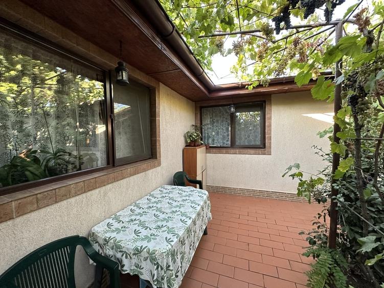 Casă cu 4 camere cu Teren 225 Mp în Rahova