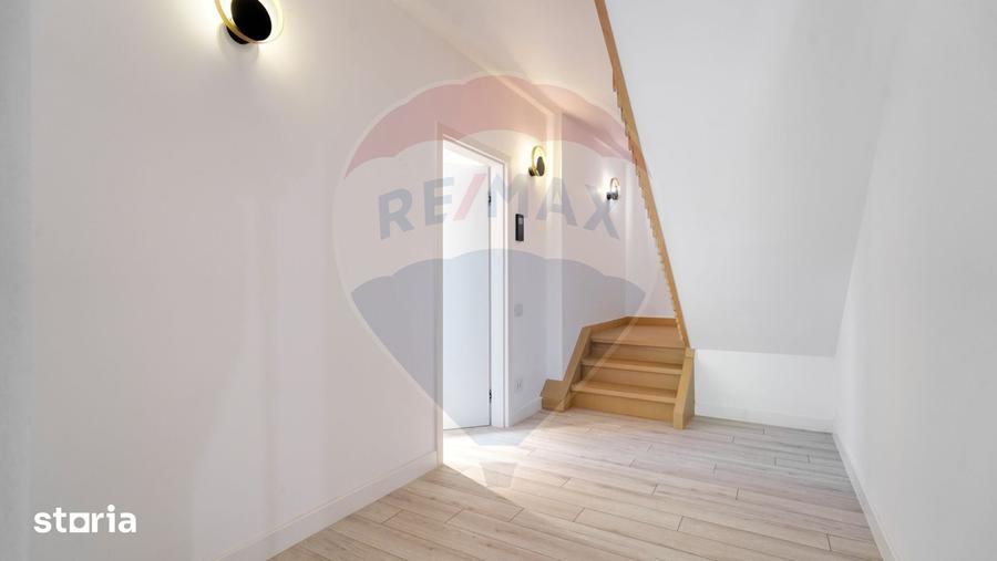 Apartament cu 3 camere în Schei