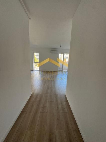 Apartament cu 3 camere decomandat în Aradului