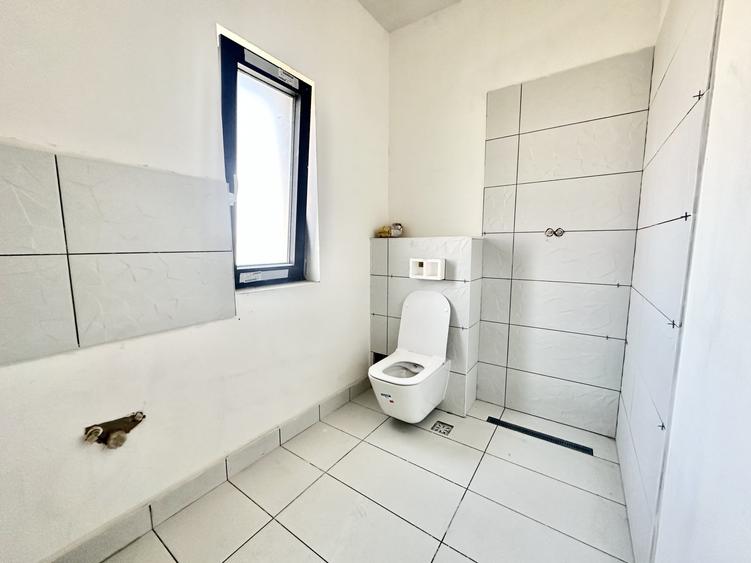 Duplex cu 4 camere cu Canalizare în Moșnița Nouă