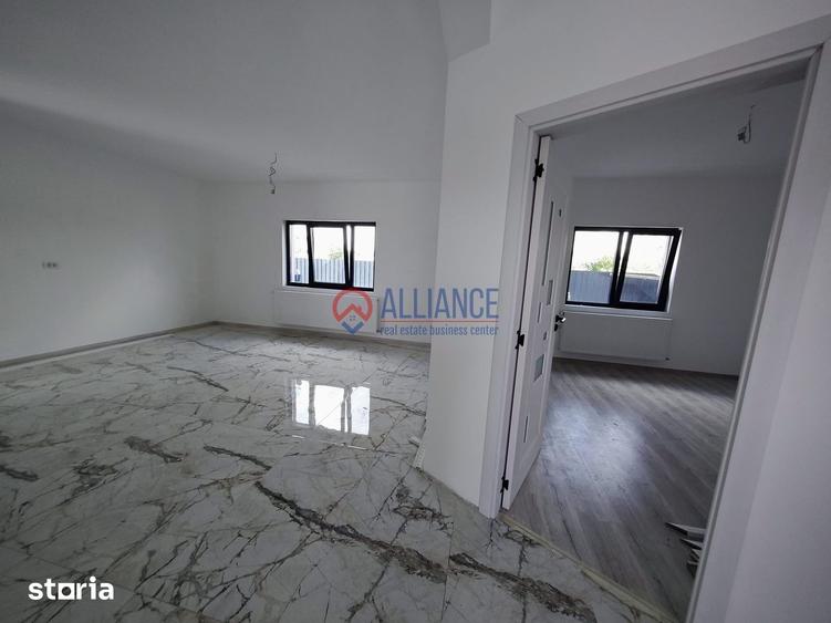 Casă cu 3 camere decomandat cu Teren 411 Mp în Valu lui Traian