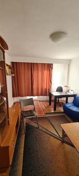 Apartament cu 3 camere decomandat, mobilat în Gării