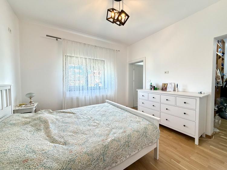 Duplex cu 4 camere cu Canalizare în Dumbrăvița
