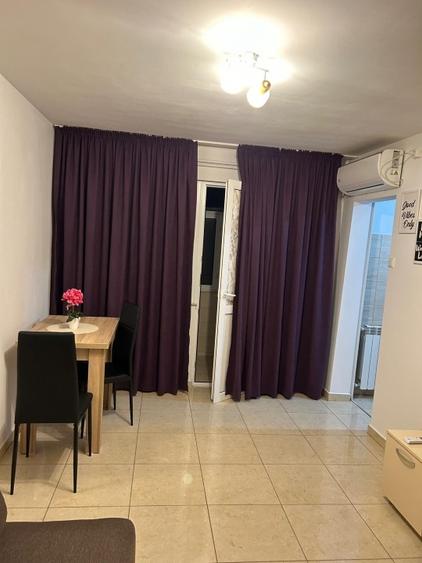 Apartament cu 2 camere semidecomandat în Tomis Nord