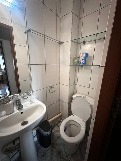 Apartament 3 camere decomandat, etajul 5/8, zona Nicolina - 9