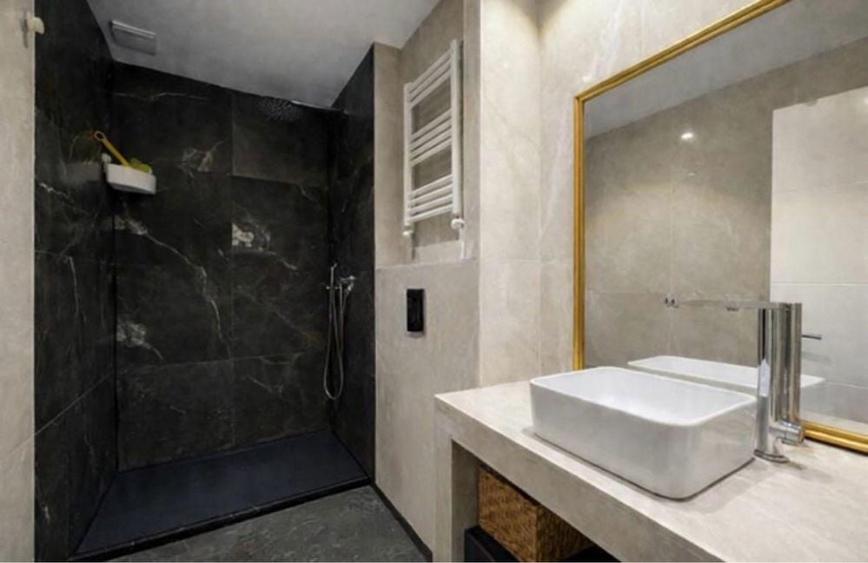 PIPERA Apartament 4 CAMERE Direct proprietar Parcare subterana Ideal locuit/investitie - 2