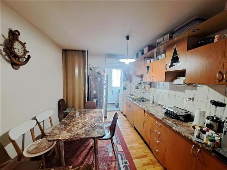 3 camere decomandat, centrala termica, etaj intermediar aproape de Complexul Stu - 7