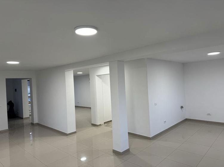 Inchiriez 85mp spatiu comercial la etaj - 4