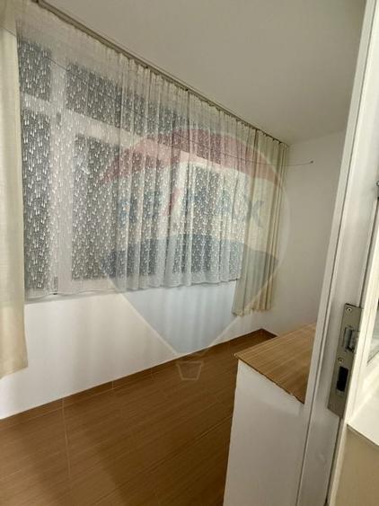 Apartament cu 3 camere de inchiriat in zona Central - 5