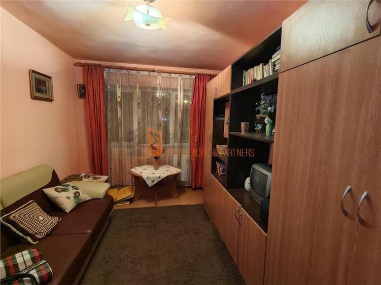 Apartament 3 camere cf 1 decomandat zona Micro 14 - 6