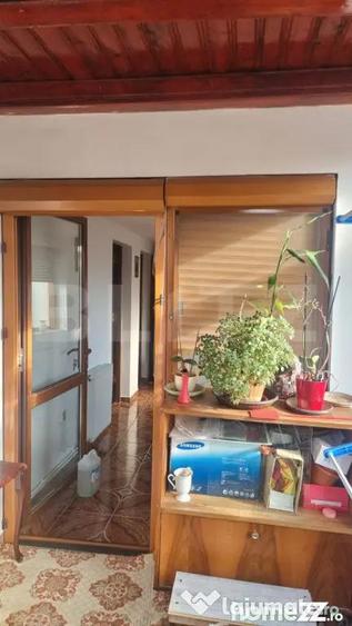 Casa-VILA deosebita ,mobilata +LIVADA - 7