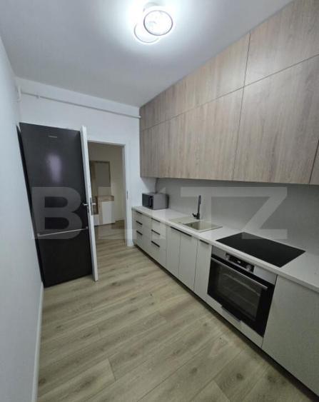 Apartament decomandat, 55mpu si 104 mp curte proprie, zona V - 5
