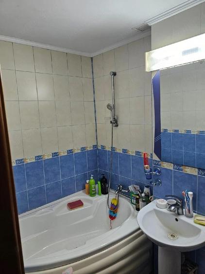 Vand apartament 4 camere decomandat - 6